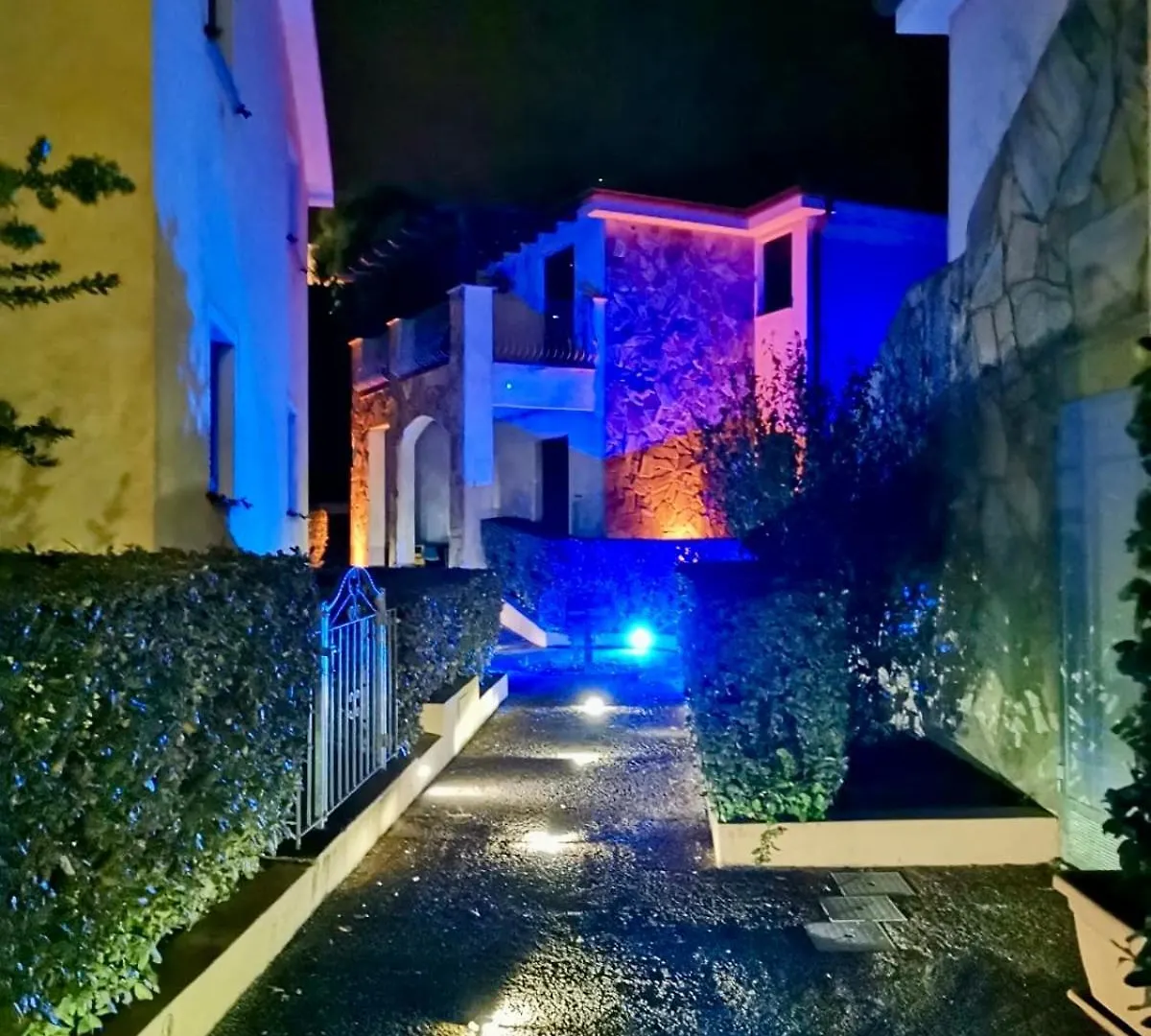 Casa In Residence Con Piscina A 10 Minuti Dal Mare Santa Maria 0*,  Itálie